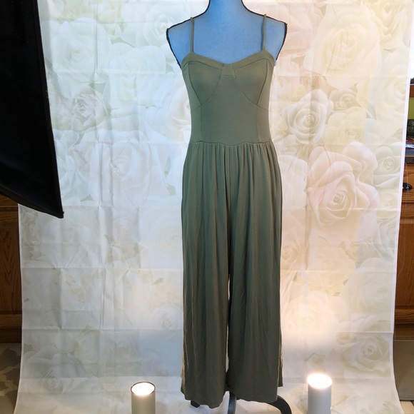 American Eagle Outfitters Pants - American Eagle army green romper size M